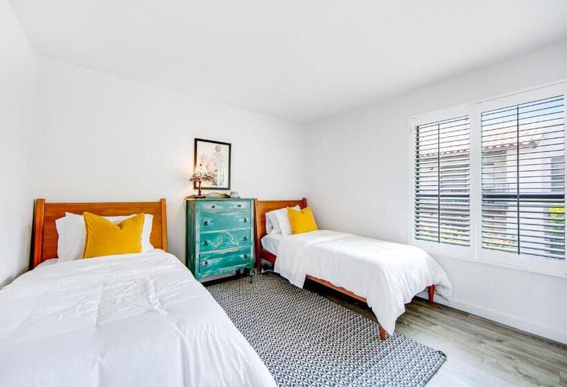 آپارتمان 3 خوابه, Mountain View Modern Condo Permit# 4340