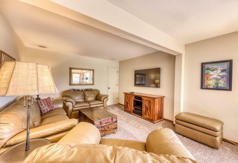 דירת שני חדרים, Beautiful Mountain View Condo