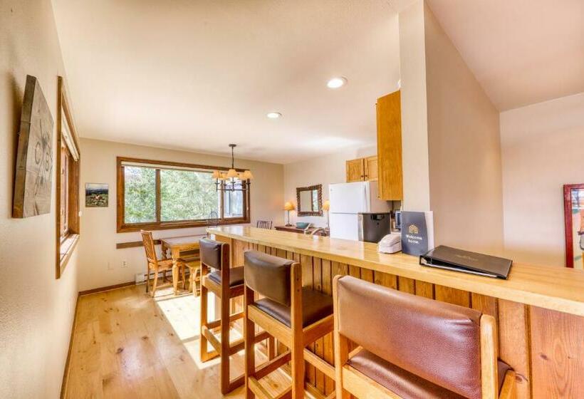 דירת שני חדרים, Beautiful Mountain View Condo