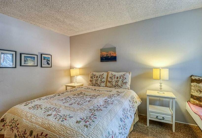 침실 2개 아파트, 2 Bed 2 Bath Apartment In Carnelian Bay