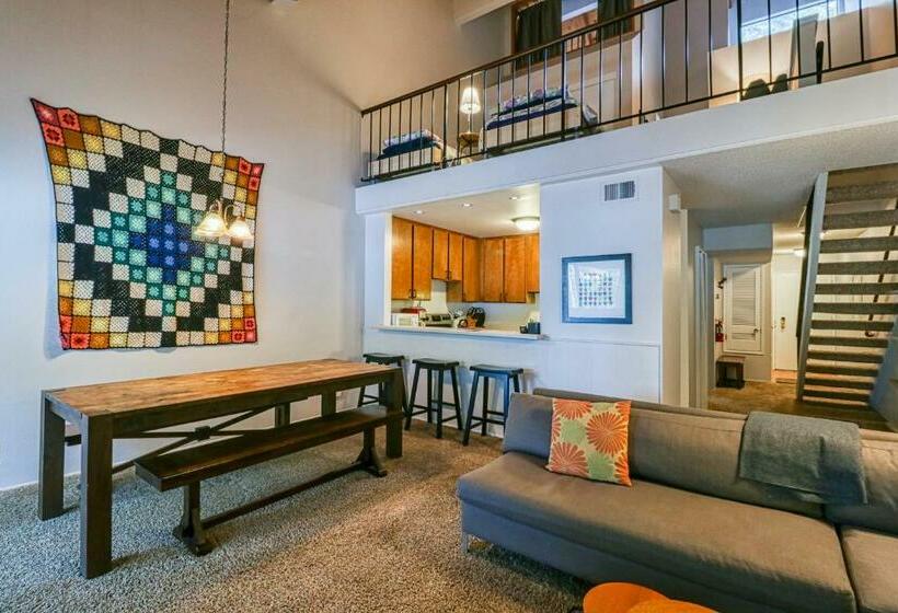 آپارتمان 2 خوابه, 2 Bed 2 Bath Apartment In Carnelian Bay