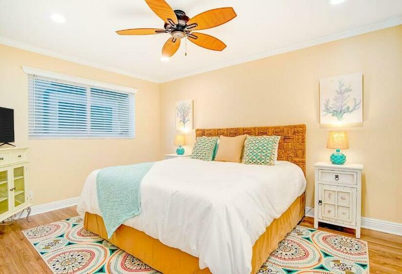 Апартаменты 2 Спальни, North Beach E