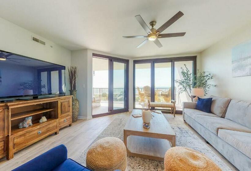 דירת שלושה חדרים, Palmetto Sunrise