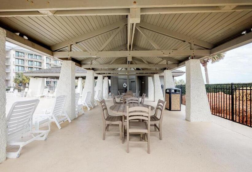 דירת שלושה חדרים, Palmetto Sunrise