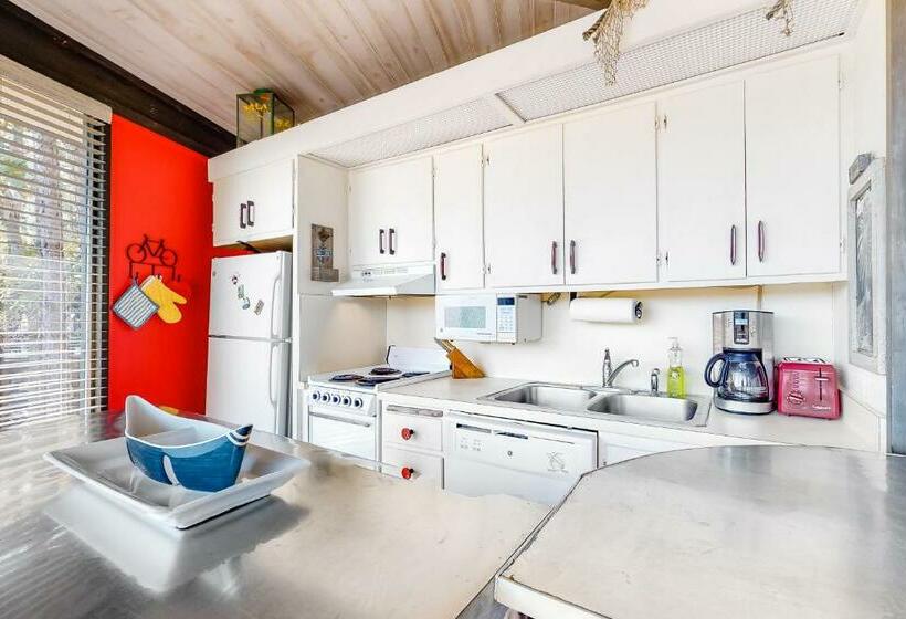 آپارتمان 2 خوابه, Sealoft 2042