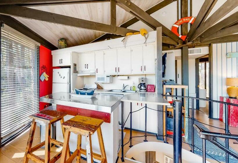 آپارتمان 2 خوابه, Sealoft 2042