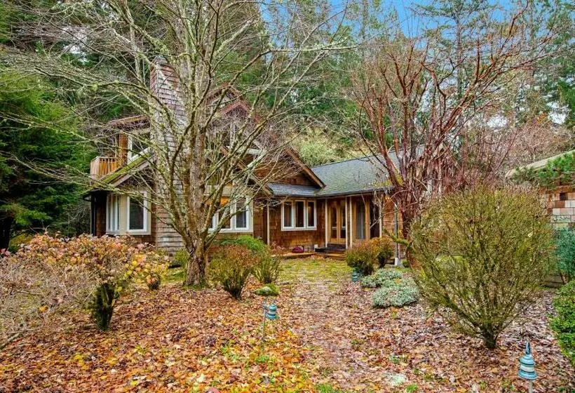 スタンダードスタジオ, Bainbridge Island Retreat