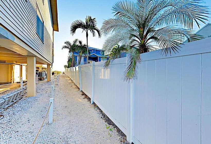 شقة غرفتين, Quiet Waters 4b