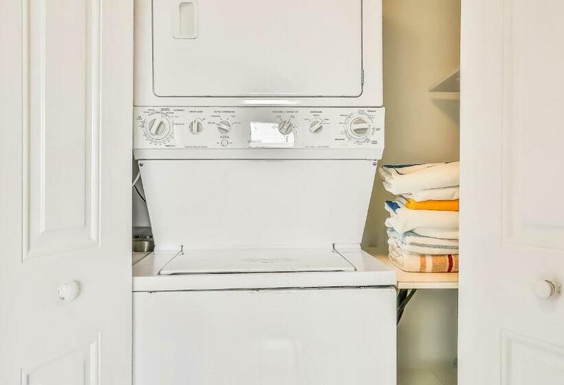 شقة 3 غرف, The Pelican S Brief