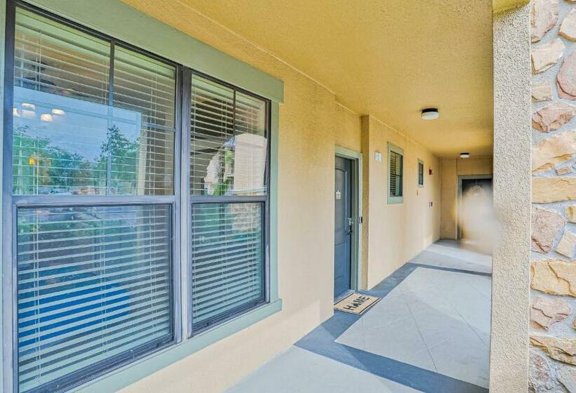 آپارتمان 3 خوابه, Dash Of Davenport