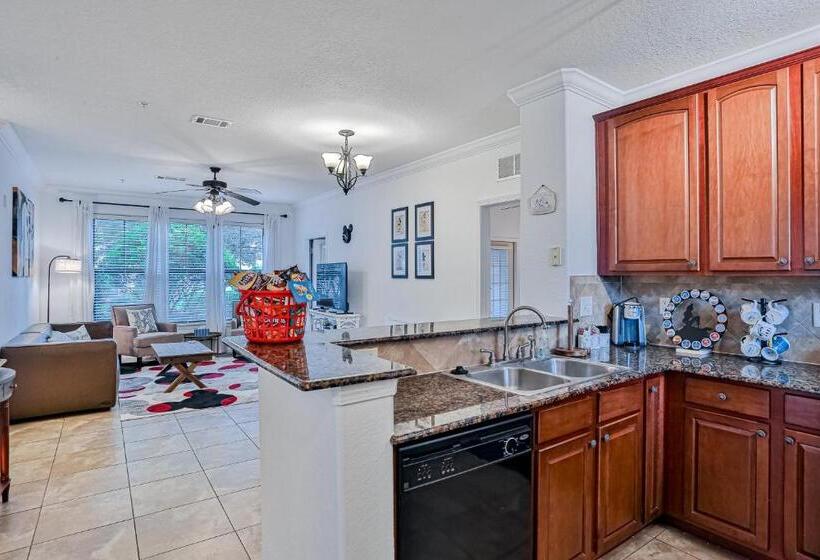 آپارتمان 3 خوابه, Dash Of Davenport