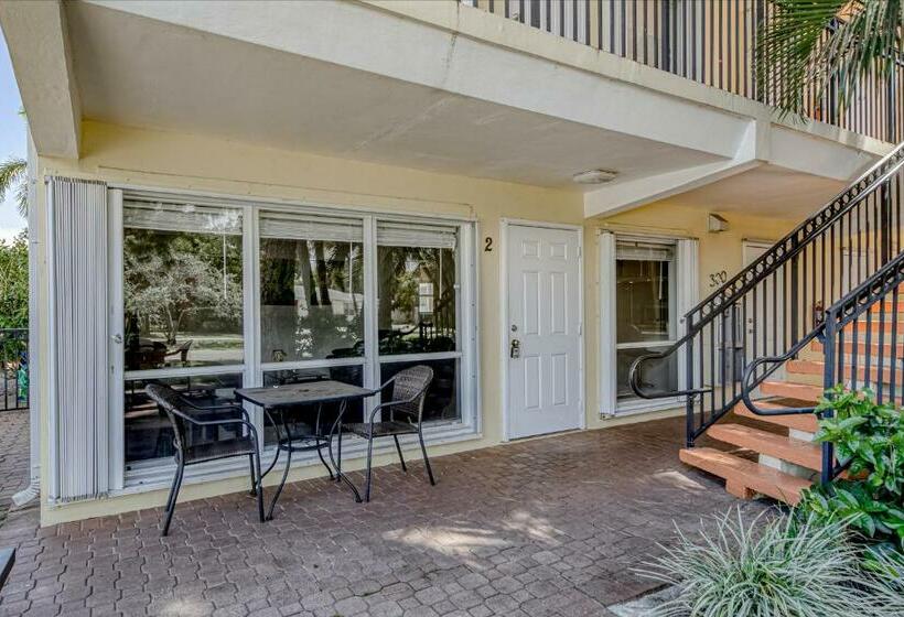 דירת חדר, Deerfield Delight #2