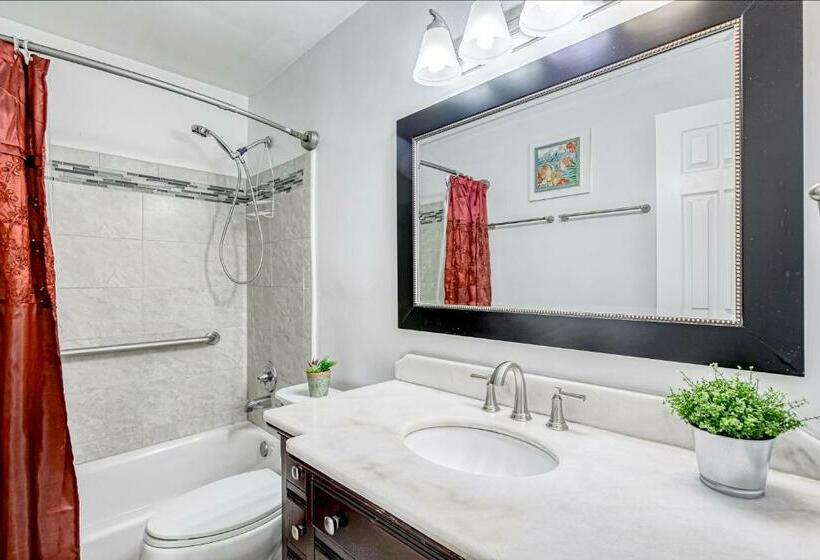 דירת חדר, Deerfield Delight #2