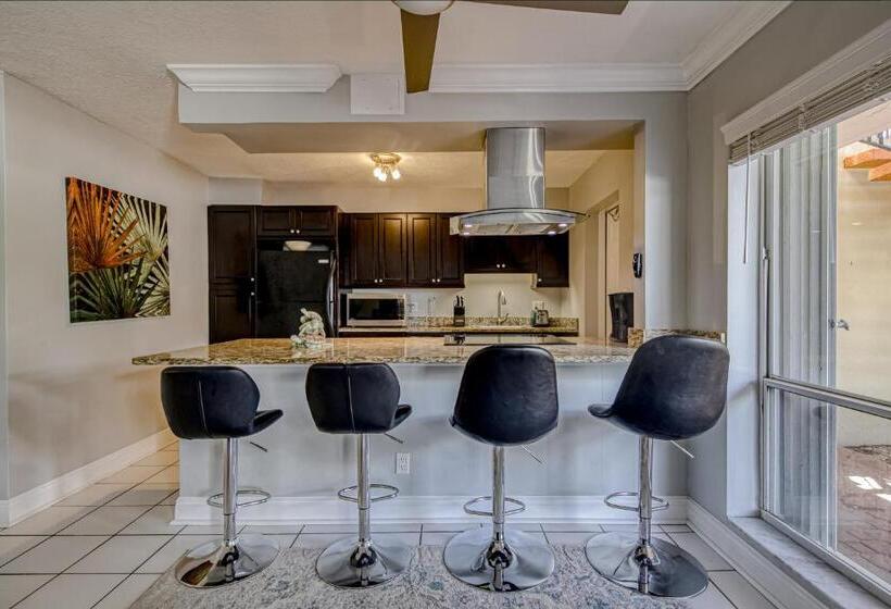 דירת חדר, Deerfield Delight #2