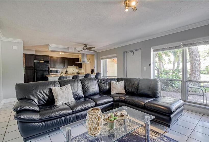 דירת חדר, Deerfield Delight #2