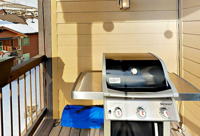 شقة غرفتين, Black Rock Ridge   Unit L