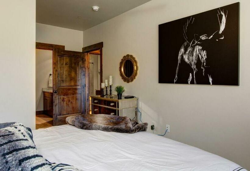 شقة غرفتين, Black Rock Ridge   Unit L