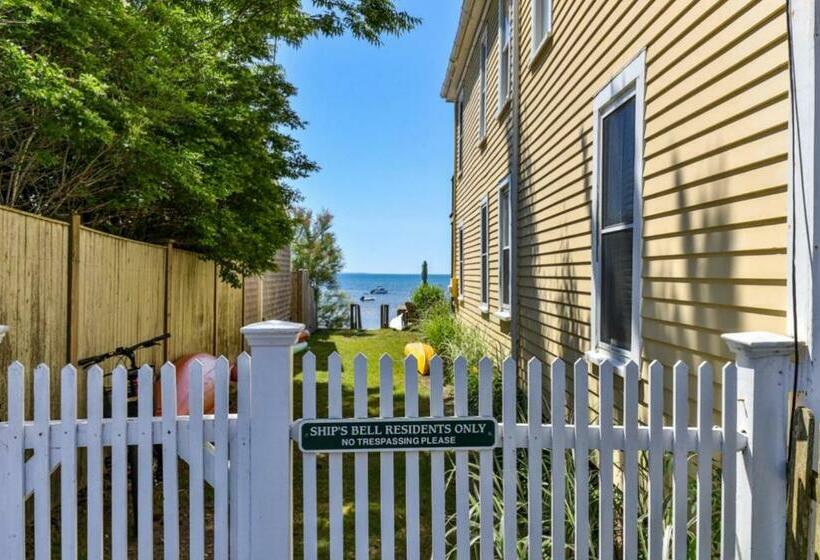 آپارتمان 2 خوابه, Penthouse On Commercial