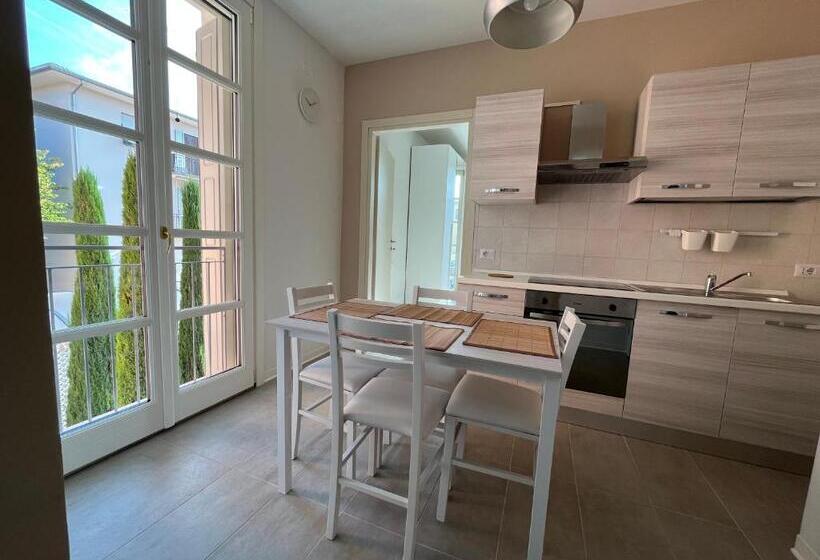 带1个卧室的带阳台的公寓, Castramajora Alloggi