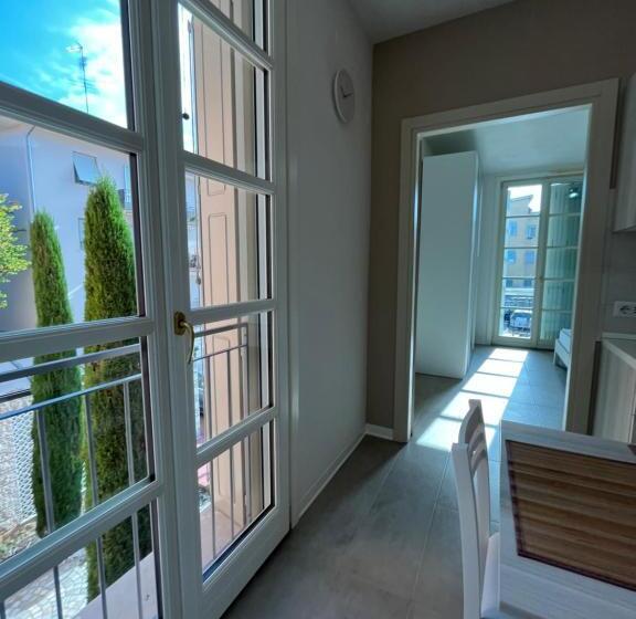 带1个卧室的带阳台的公寓, Castramajora Alloggi