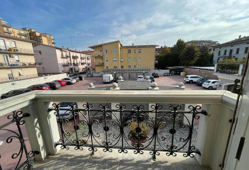 带1个卧室的高级公寓, Castramajora Alloggi