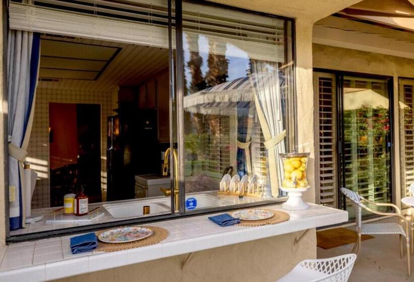 شقة 3 غرف, Palm Desert Charm Permit# Str2022 0119