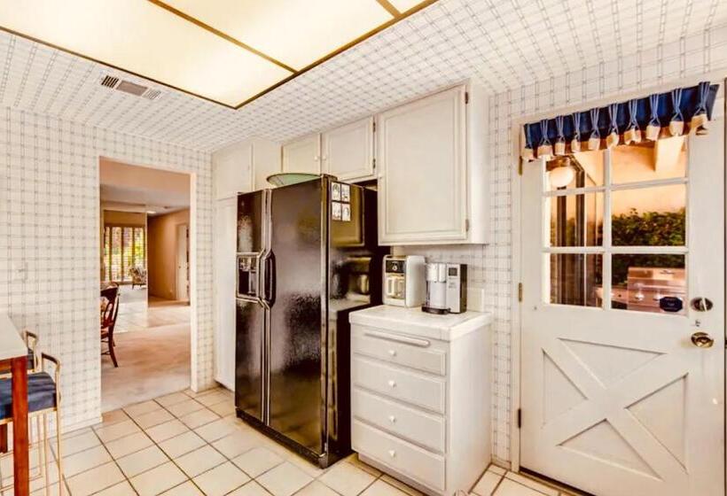 Апартаменты 3 Спальни, Palm Desert Charm Permit# Str2022 0119