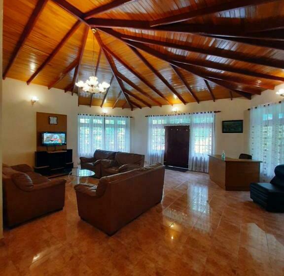 غرفة ديلوكس, Kandy Bliss Lounge