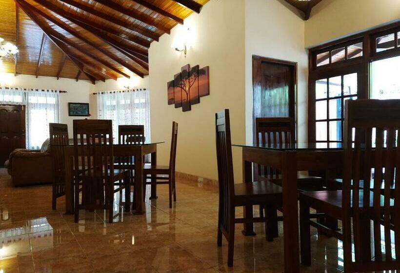 Quarto Deluxe, Kandy Bliss Lounge