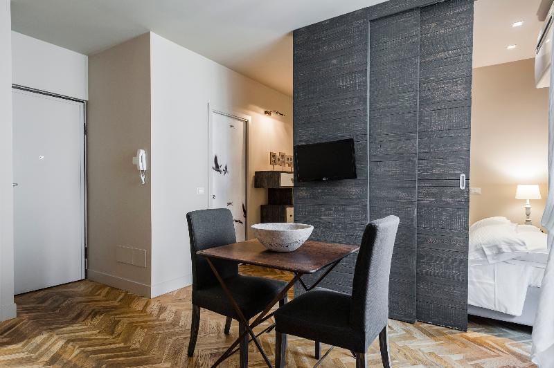 إستديو قياسى مزود بشرفة, Ferrini Home   Via Monte Sant Agata