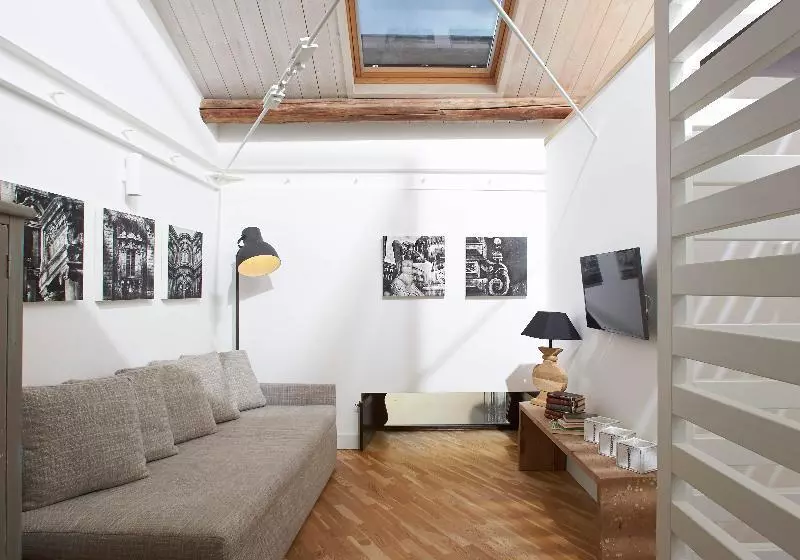 آپارتمان 1 خوابه با تراس, Ferrini Home   Via Monte Sant Agata