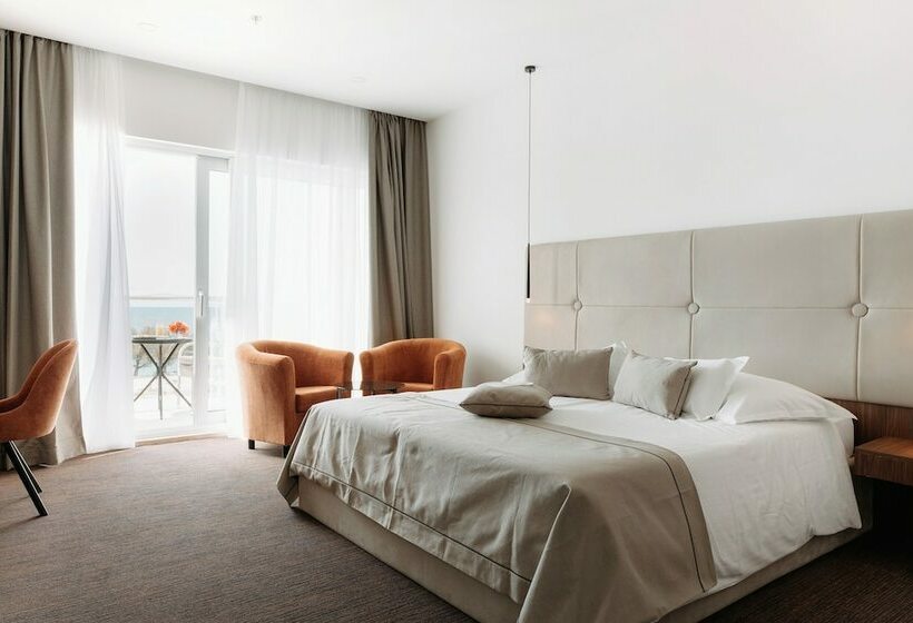 발코니가 있는 바다 전망 수피리어 룸, Fanat