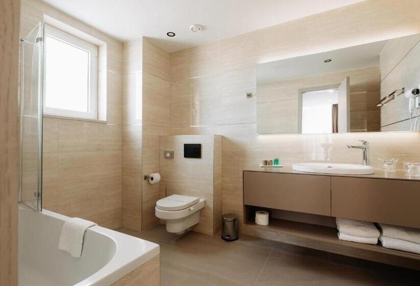 디럭스 룸 측면 바다 전망, Fanat