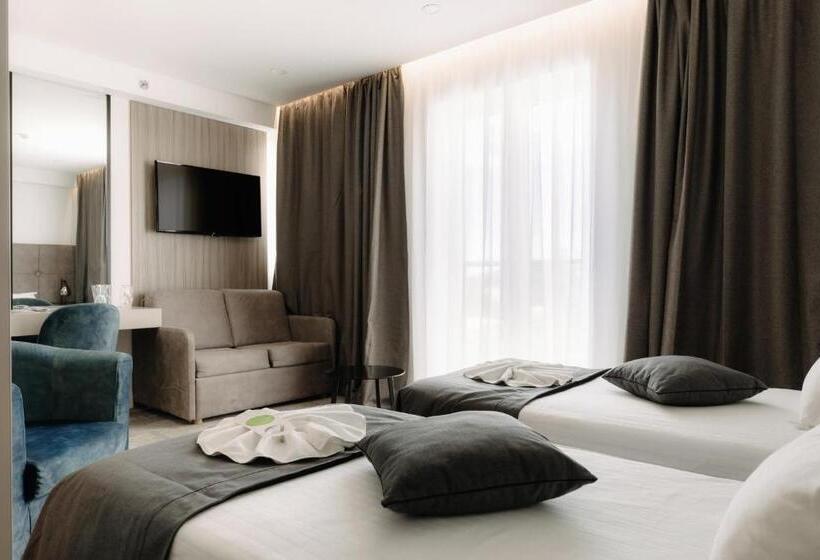 디럭스 룸 측면 바다 전망, Fanat