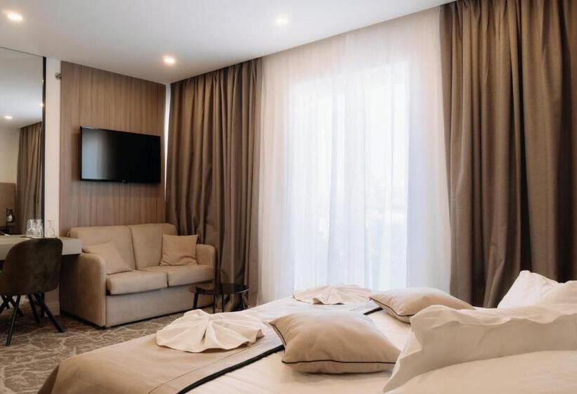 디럭스 룸 측면 바다 전망, Fanat