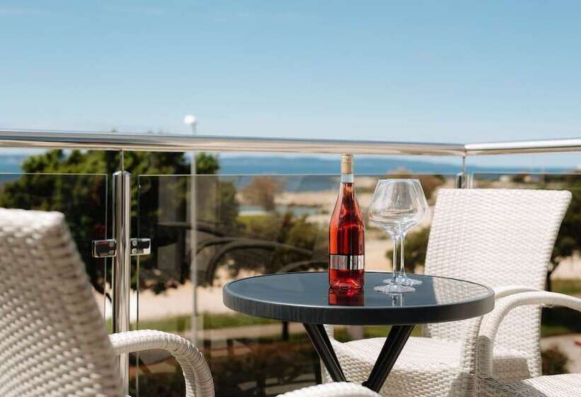 발코니가 있는 바다 전망 수피리어 룸, Fanat