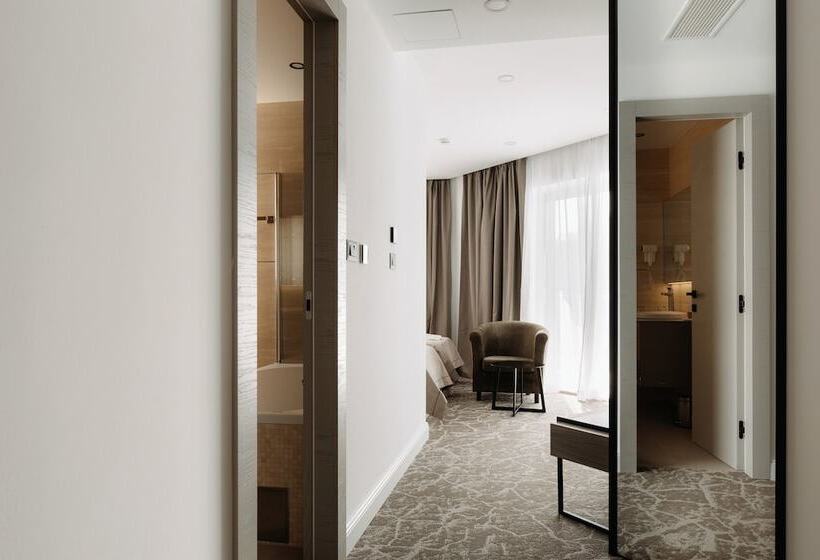 발코니가 있는 바다 전망 수피리어 룸, Fanat