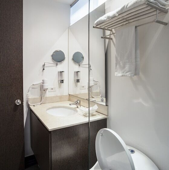 غرفة قياسية, Golden Palermo