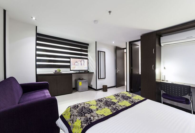 غرفة عائلية, Golden Palermo