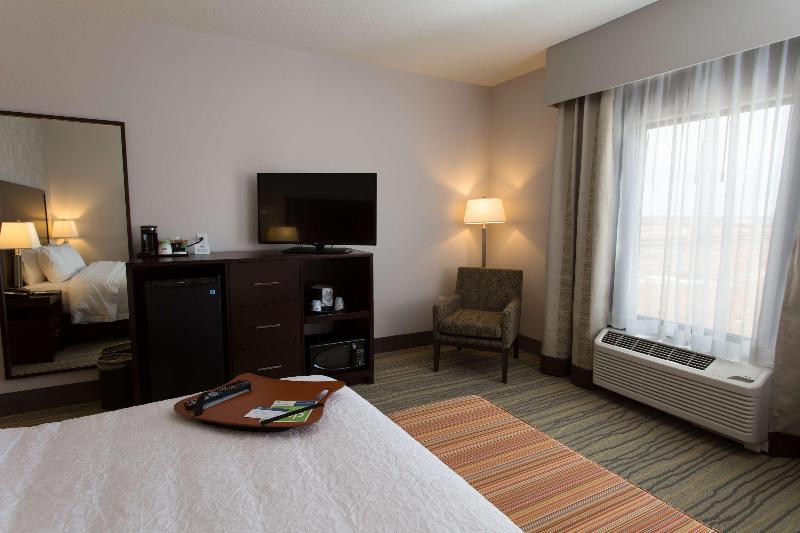 Стандартный Номер Кровать Кинг, Hampton Inn By Hilton Lloydminster