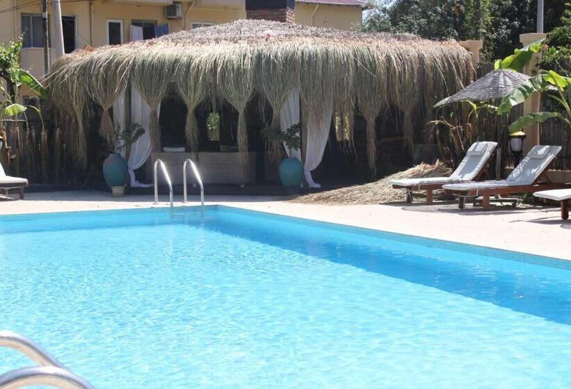 Номер Стандарт, Han Boutique