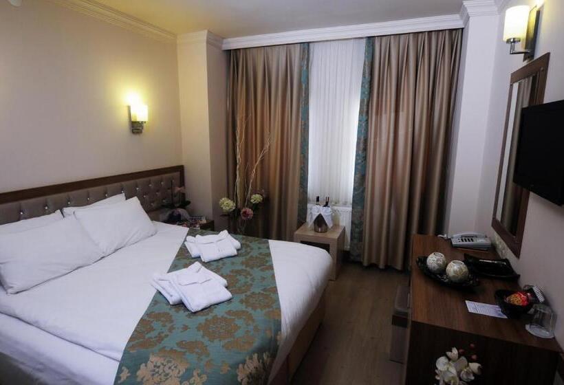 غرفة قياسية, Helen Park