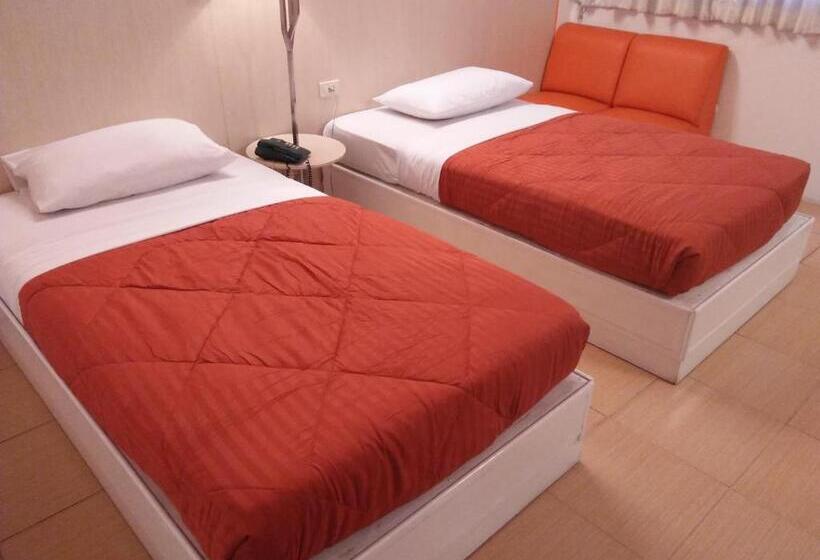 غرفة ديلوكس, Highway