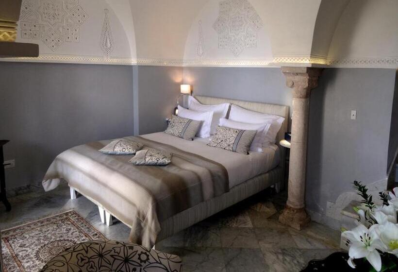 سوییت جونیور, La Villa Bleue Sidi Bou Said