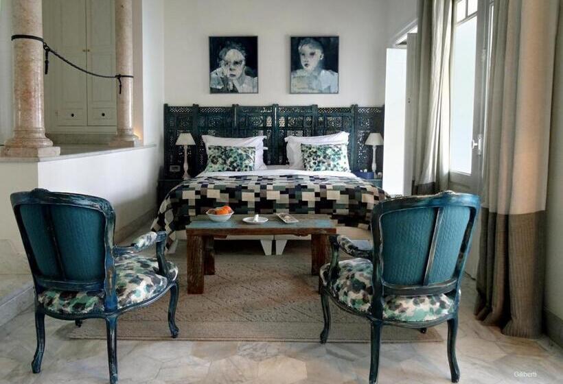 سوییت جونیور, La Villa Bleue Sidi Bou Said