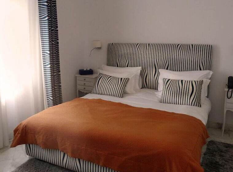 سوییت جونیور, La Villa Bleue Sidi Bou Said