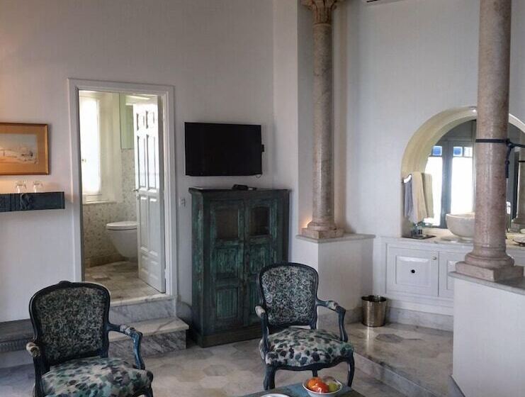 سوییت جونیور, La Villa Bleue Sidi Bou Said