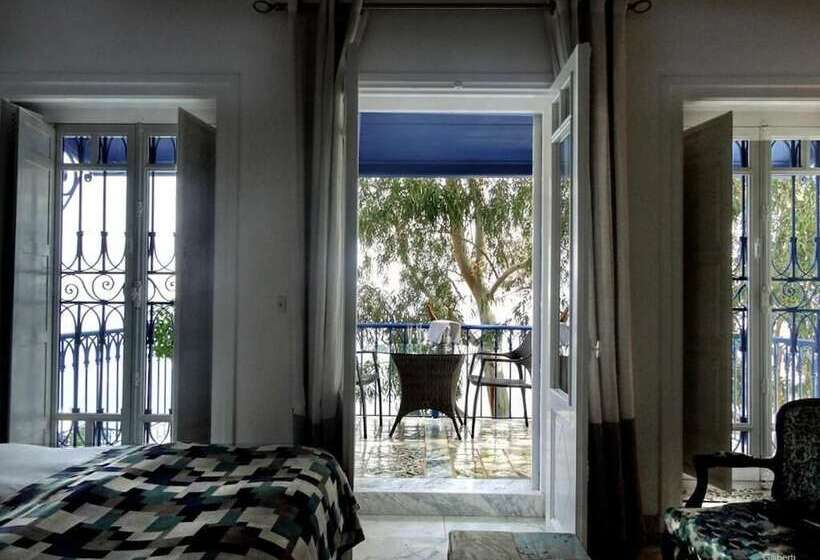 سوییت خانوادگی, La Villa Bleue Sidi Bou Said