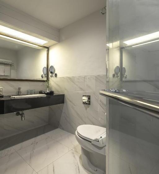 חדר דלוקס, Lido Lake Resort By Mnc