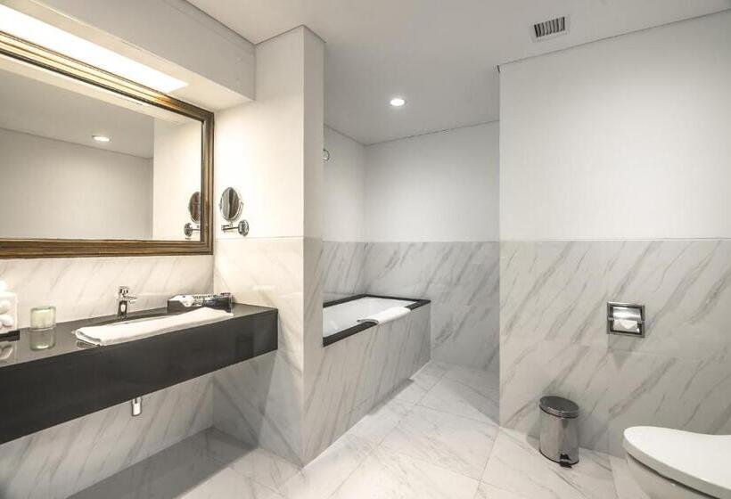 Suite with lake view, Lido Lake Resort By Mnc